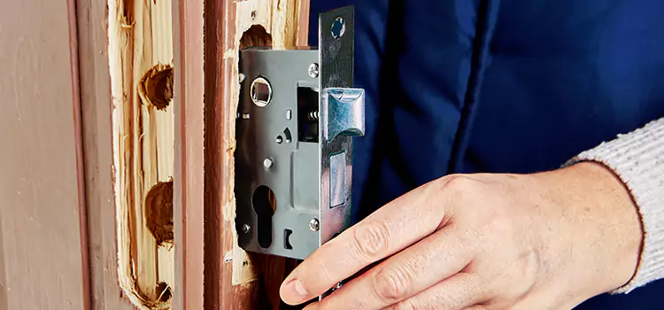 Garage Door Lock Replacement North Amityville